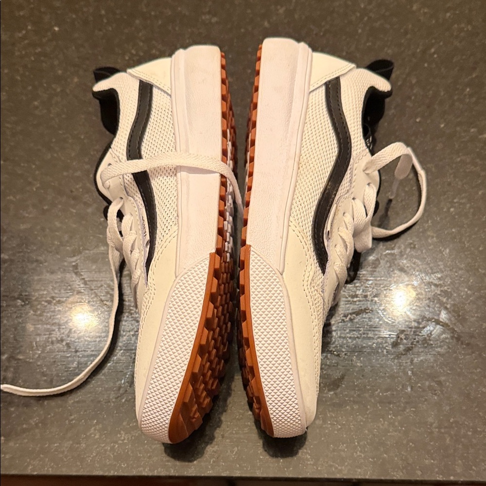 Vans Youth Classic White and Black Sneakers - Picture 4 of 6